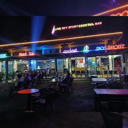 Oyster Boutique סייד